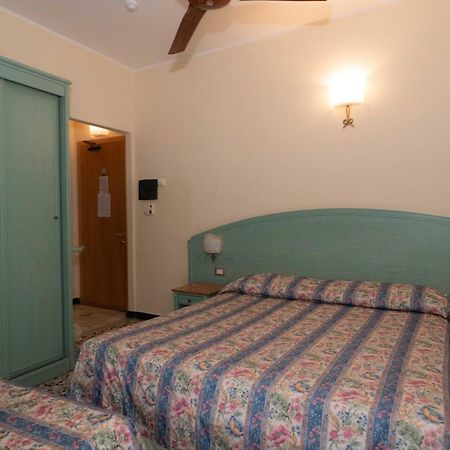 Hotel Magnolia Albenga Zewnętrze zdjęcie