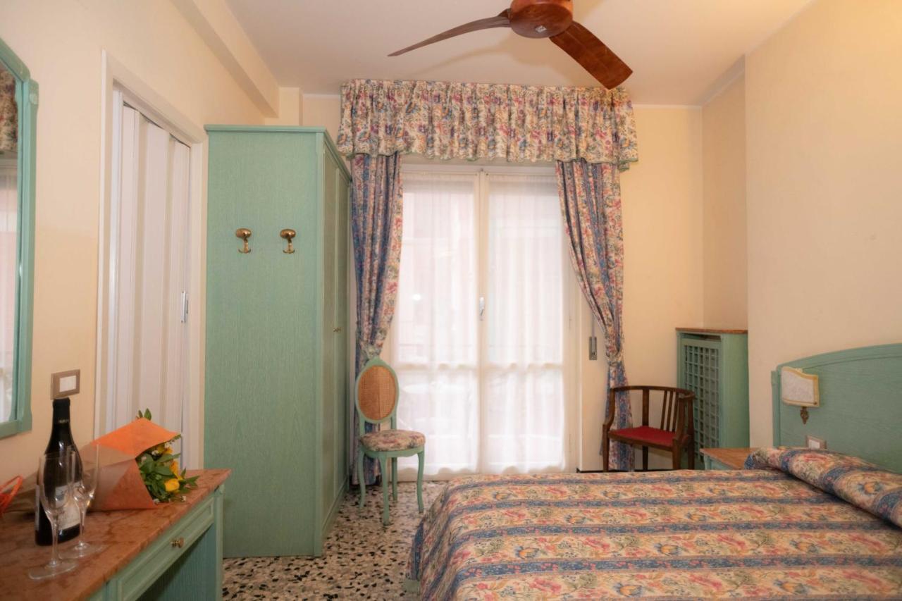 Hotel Magnolia Albenga Zewnętrze zdjęcie