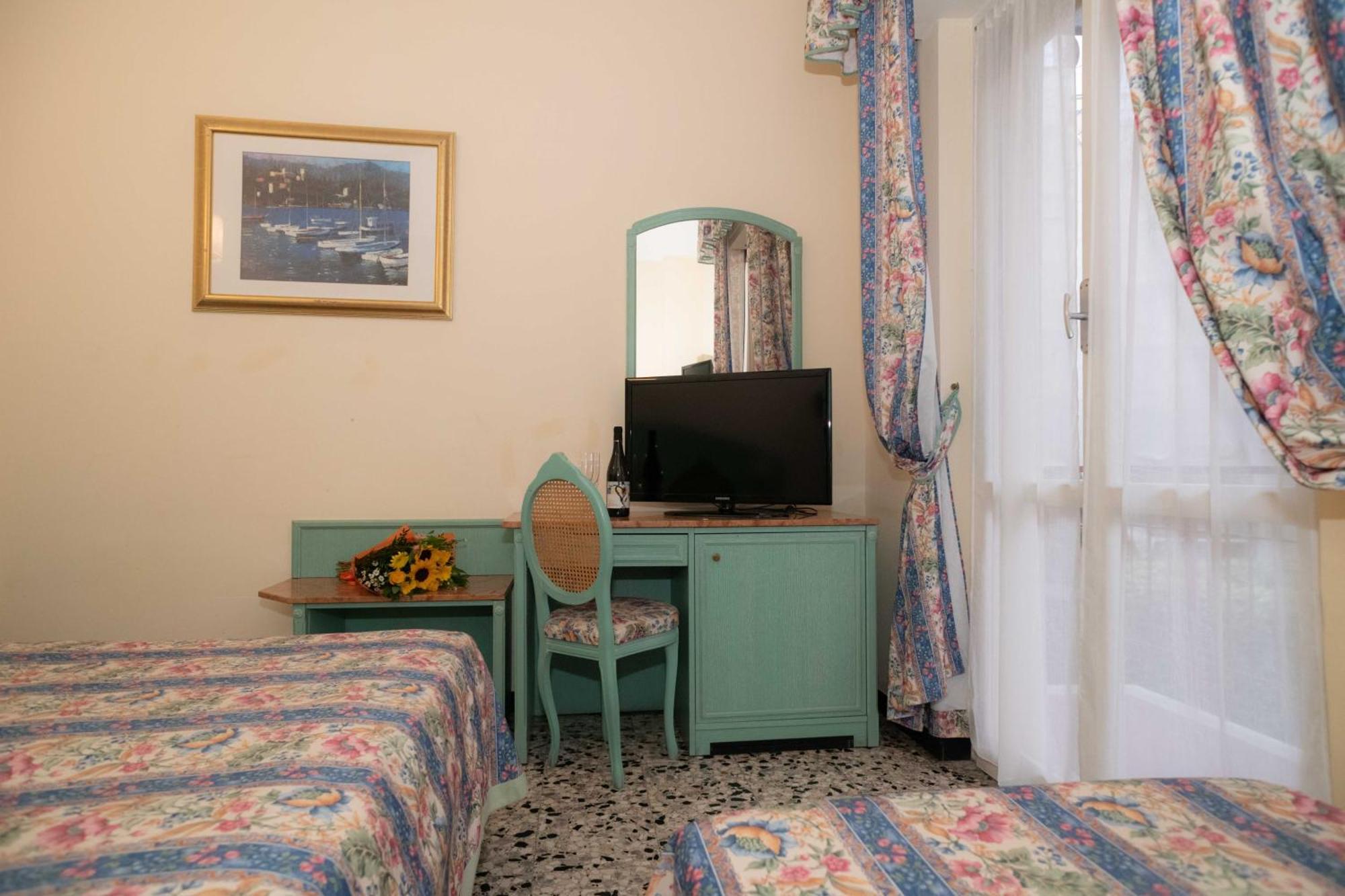 Hotel Magnolia Albenga Zewnętrze zdjęcie