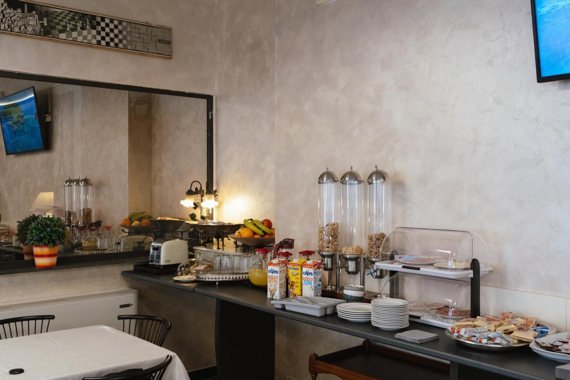 Hotel Magnolia Albenga Zewnętrze zdjęcie